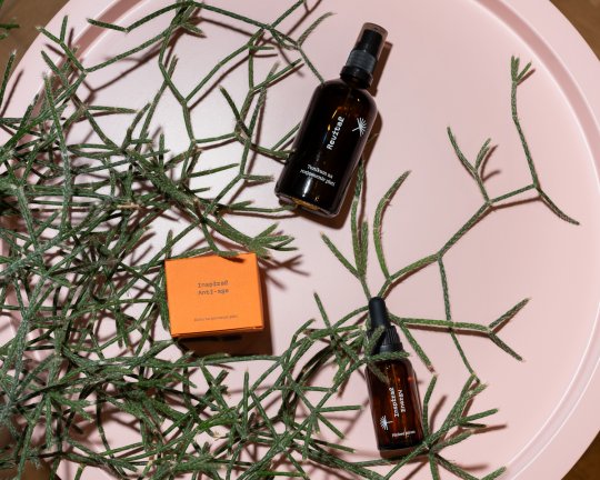 Modrá púpava | Spevnenie a omladenie pleti – anti-age balíček - Starostlivosť pre zrelú pleť so stratou pevnosti a prvými vráskami (3 produkty)